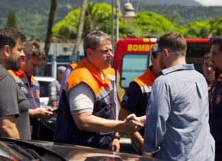 Governador Tarcísio de Freitas transfere o gabinete para São Sebastião