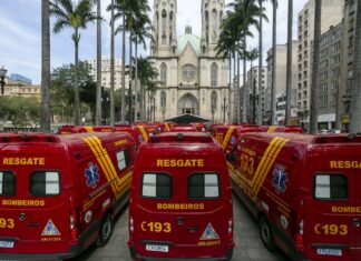 Corpo de Bombeiros recebe 48 novos veículos para atendimento de acidentes e emergências