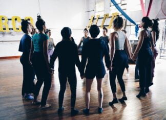Artistas argentinos promovem curso gratuito no Mundo do Circo SP