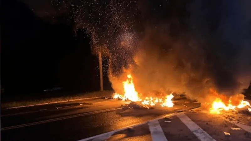 santa-branca-quadrilha-explode-agencias-bancarias-121735_800x450