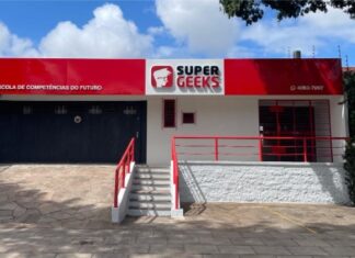 Inauguração da nova unidade da SuperGeeks em Porto Alegre promete aliviar escassez de talentos em tecnologia