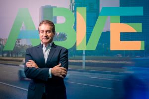 Brasil vende quase 80 mil veículos eletrificados leves no primeiro semestre