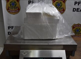 PF prende seis passageiros tentando embarcar com drogas para Europa e África