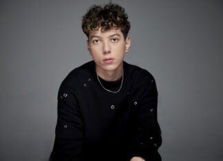 Com apenas 15 anos, Kallel é o artista mais jovem a se apresentar no Tomorrowland Brasil 2024