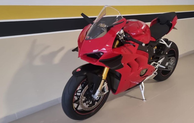 d5896fe9-c567-4913-a14f-d08244845bb7