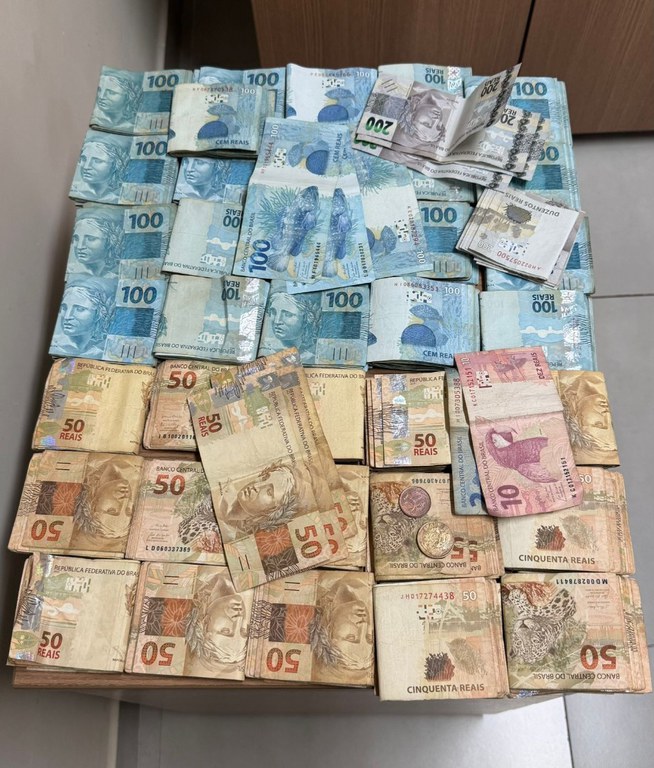 ef679e29-3a9d-4026-9f9a-66a448efdd6c