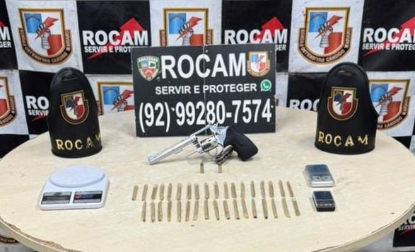 PMAM_APREENSAO_DE_ARMA_DE_FOGO-E_DROGAS_ROCAM_DIVULGACAO.jpeg