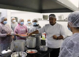 Prefeitura distribui mais de 2 milhões de refeições a pessoas em vulnerabilidade social nos primeiros 48 dias do ano