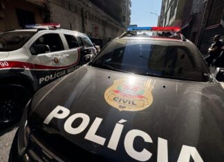Homem é preso acusado de venda de pornografia infantil e discriminação com símbolo nazista