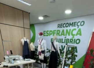Programa para pessoas em situação de vulnerabilidade social já capacitou mais de 1,1 mil beneficiários no ramo da costura, na Capital