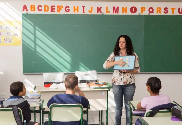 professora-rede-estadual.jpg