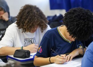 2,6 milhões de estudantes da rede estadual fazem a Prova Paulista do 3º bimestre