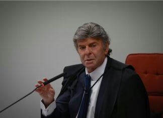 Fux absolve Jair Messias Bolsonaro