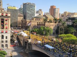 Em clima de festa, Passeio Ciclístico da Virada Esportiva leva milhares de pessoas para ruas do Centro Histórico