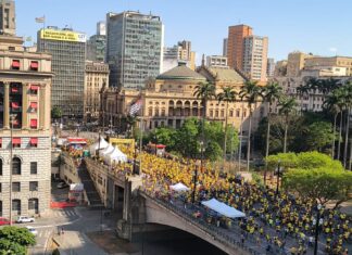 Em clima de festa, Passeio Ciclístico da Virada Esportiva leva milhares de pessoas para ruas do Centro Histórico