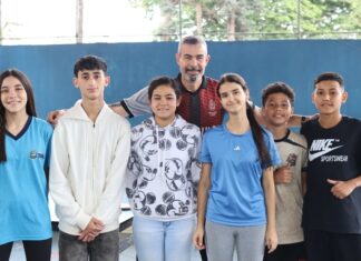 Professor dedica quase 20 anos a formar novos mesatenistas em escola de Poá