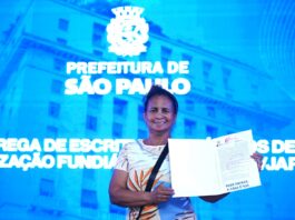 Escritura na mão: Prefeitura entrega 748 documentos de propriedade de imóveis e garante segurança jurídica a moradores de Pirituba e Jaraguá