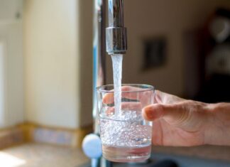 Entenda como a tarifa da Sabesp privatizada é 15% mais barata que a da Sabesp estatal