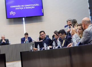 Comissão da Alesp dá aval a PL que obriga distribuição do livro ‘Ainda Estou Aqui’ nas escolas de SP