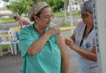 Vacina contra a dengue do Instituto Butantan começa a ser aplicada na população de Botucatu