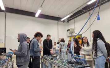 Projeto Somando com o Futuro leva adolescentes à Fatec e amplia perspectivas de futuro profissional