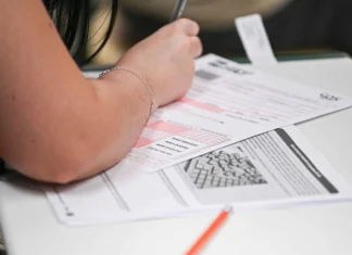 Vestibulinho das Etecs: veja como conseguir redução de 50% na taxa de inscrição