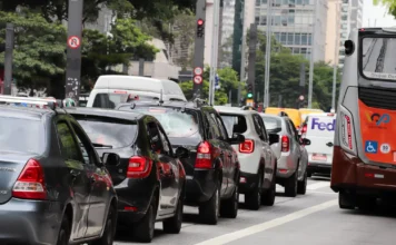 Licenciamento é obrigatório para placas de final 5 e 6 em setembro em SP; veja calendário